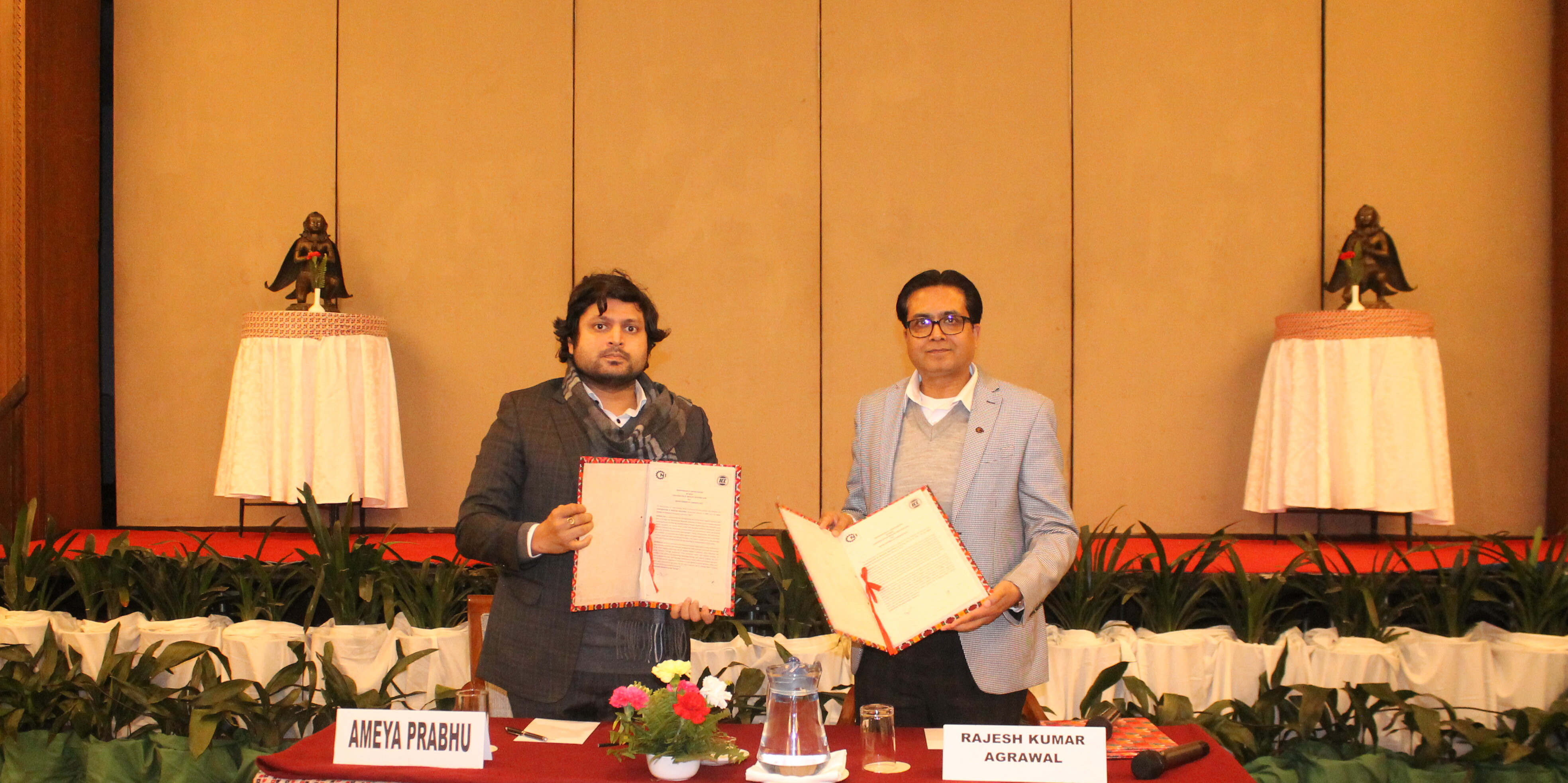नेपाल उद्योग परिसंघ र ईण्डियन चेम्बर अफ कमर्शबीच आर्थिक सम्बन्ध अभिबृद्धि गर्न समझदारी पत्रमा हस्ताक्षर